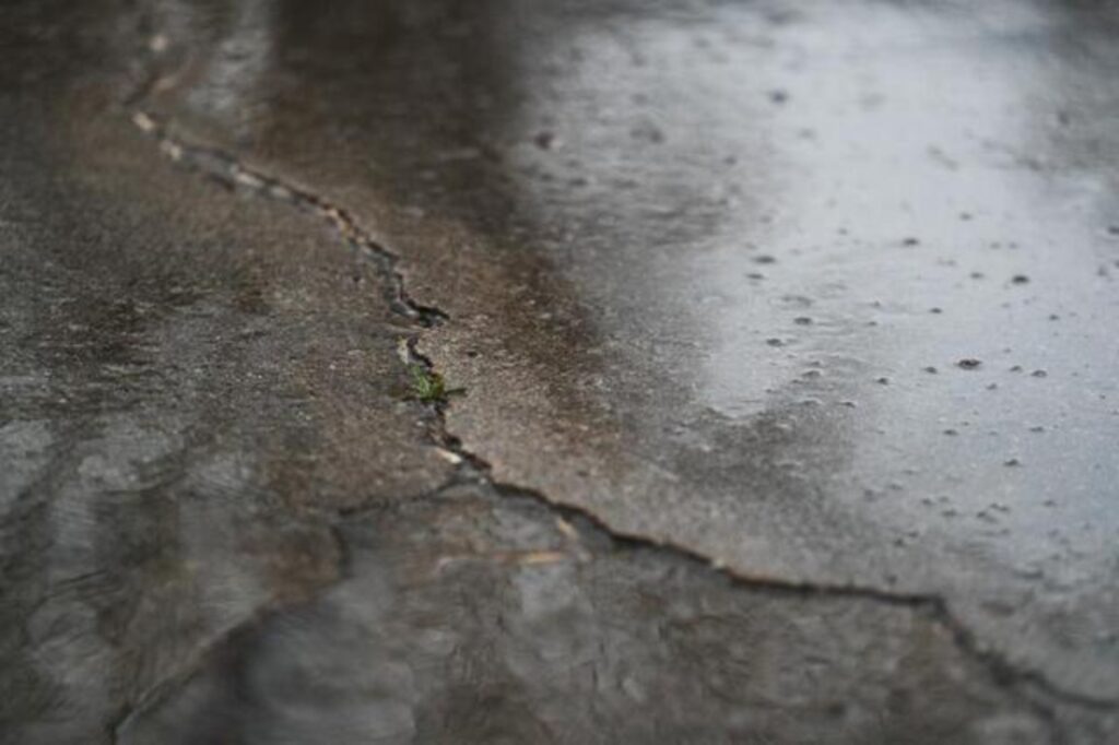 crack on surface